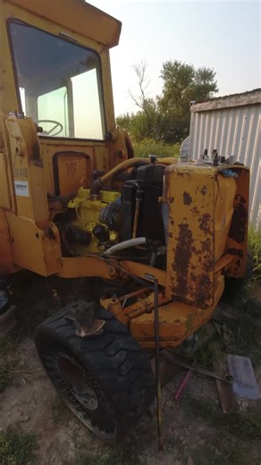 John Deere 410 Backhoe Engine Rebuild Process
