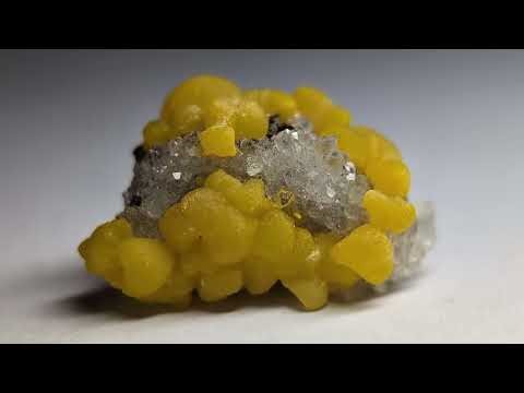 Greenockite included Smithsonite on Quartz/Sphalerite, Rush, Marion County, Arkansas, USA