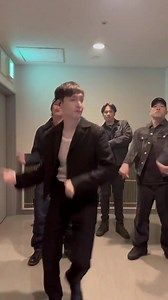 #Lay twitter update ✨ (010324) lets goooo #rb2u 💜 #weareoneEXO #엑소 #EXO WeAreOne❤️ | I Love EXO