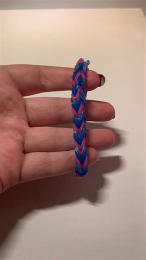 DIY Rainbow Loom Fishtail Bracelet Tutorial