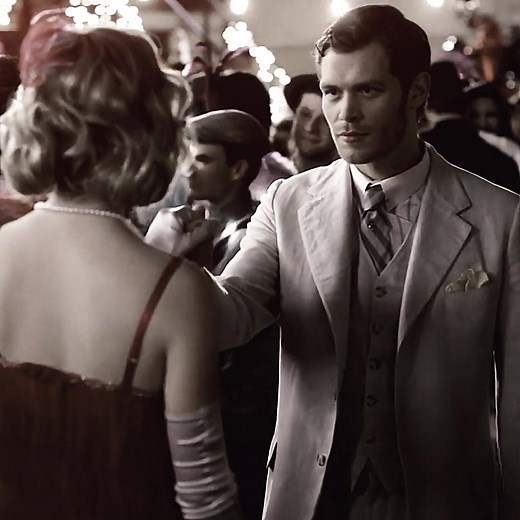 Caroline and Damon Dance Scene | The Vampire Diaries