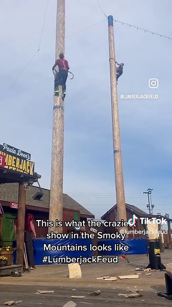 Hold on to your axes….. 🪓. This Feud is a wild ride 🤠 #lumberjackfeud #pigeonforge #smokymountains #pauladeen #pigeonforgeshows #tennessee #pigeonforgetn