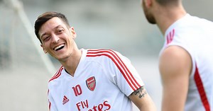 Mesut Ozil provides update on his Arsenal future