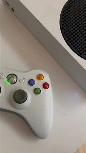 Can Xbox 360 controller connect to Xbox series x #shorts #xbox