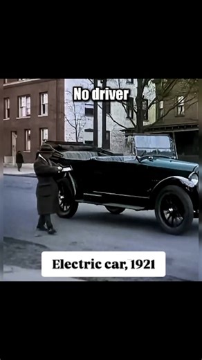 From Grandpa's Desk | Driverless Car... in 1921. Step back to New York, 1921 🇺🇸 – when crowds watched in disbelief as a driverless electric car rolled through... | Instagram