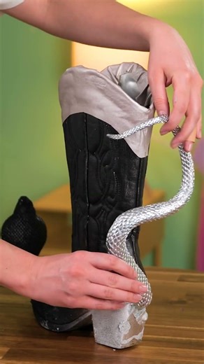 Transform Your Style: DIY Snake Boots That Wow! 🐍👢