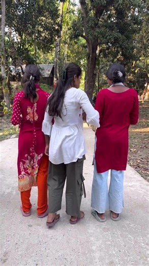 Introducing the "VitalWear SmartBand," a next-generation wearable gadget