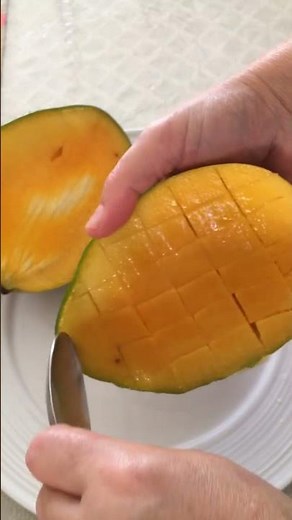 How to Cut Mango 🥭 #shorts كيفية تقطيع المانجو