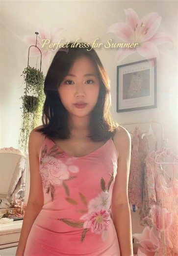 Dress from @Cider use code “MELOVY15” 🌅🌊🍑🌷 can’t wait to go on vacation and take the perfect beach photos ! Dress name : MESH FLORAL V-NECK RHINESTONE MERMAID MAXI DRESS #vacationoutfits #floral #summer #sunset #ootd
