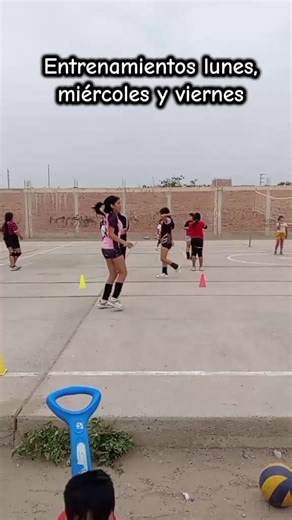 Voleybol Para Niñas: Entrenamientos y Diversión