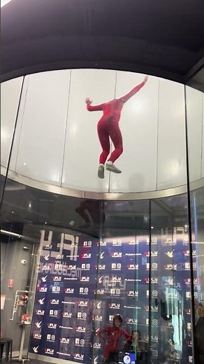 This Is What PRO Indoor Skydiving Looks Like 😳 !! Looks like gravity doesn’t exist here !! #insane