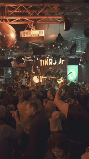 Reece on Instagram: "What’s your New Years Resolution?👇 • • Had an awesome time this past weekend down in South FL! Be sure to check my bio / website to see where the band and I will be playing next! • • #southflorida #countrymusic #livemusic #singersongwriter #ftlauderdale #newyears #florida #delraybeach #country #tour"