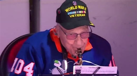 104-year-old WWII veteran performs national anthem at NHL game
