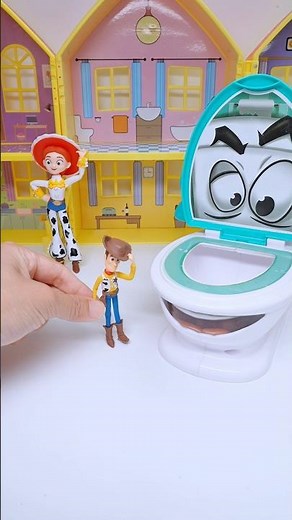 ✨Funny toilet challenge! Woody & Buzz landed perfectly, Jessie laughed out loud!