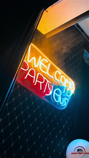 I Organisez une célébration qui sort de l'ordinaire ! Le MAAX PARTY BUS est la garantie d'un moment festif inoubliable. RÉSERVEZ VOTRE DATE DÈS MAINTENANT ! Tél : 228 98 93 48 80 / 92 52 23 73 WhatsApp : https://wa.me/12024597448 E-mail : maaxpartybus@gmail.com