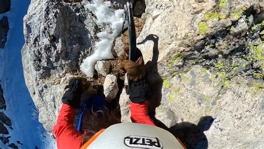 A late fall free solo up Teewinot mountain (3750m) . Follow Jackson based climbing guide @vientanyl for many more romps around the Tetons! #StokedAF _______________ Get the StokedAF Newsletter — pure climbing stories, gear tips & sends, straight to your inbox: https://stoked.af/freesolo | Free Solo