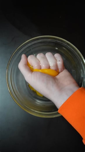 Egg cleans chain #magictricks #cleaninghacks | Magic Land