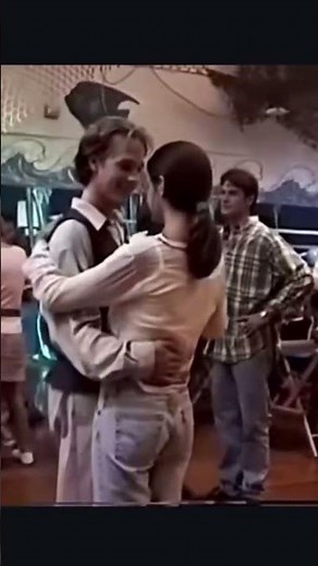A glimpse behind the scenes of Dawson’s Creek- season 1? #dawsonscreek #90s