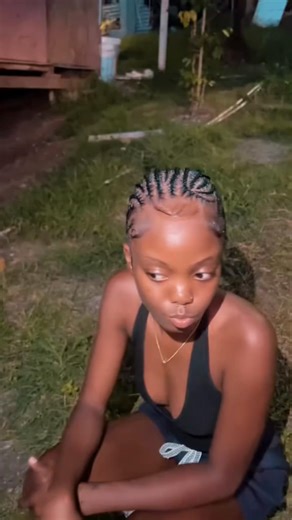 babycakessweet3 (@babycakessweet3)’s videos with Just Dweet . - •Yelloww