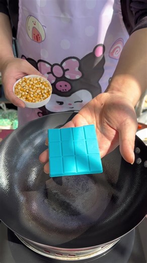 Make blue chocolate popcorn | Pop Corn