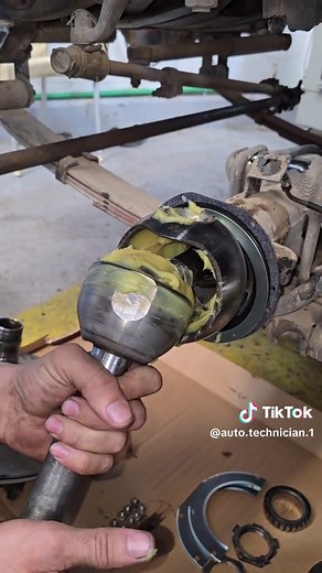 Toyota Land Cruiser Axle Rebuilding Guide