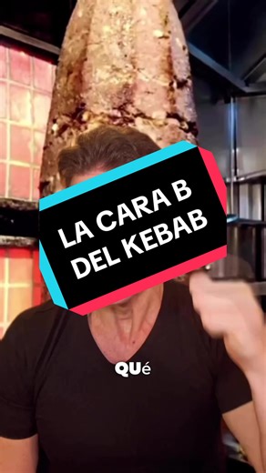 🔴👨‍⚕️Sabes qué lleva realmente un kebab? 👉Carne de dudosa calidad mezclada con grasas, nitratos, aditivos y conservantes para que brille, huela bien… y disimule su origen. 👉Muchos se preparan con mezclas procesadas que poco tienen de saludables, y a veces, la carne lleva horas… o días girando al calor. 👨‍⚕️Y tú, ¿lo sabías? ¿Te lo sigues comiendo igual después de conocer esto? ¿Eres team kebab o team estómago sano? 👇Te leo en comentarios. #manuelvisothedoc #kebab #carnekebab #kebablovers #