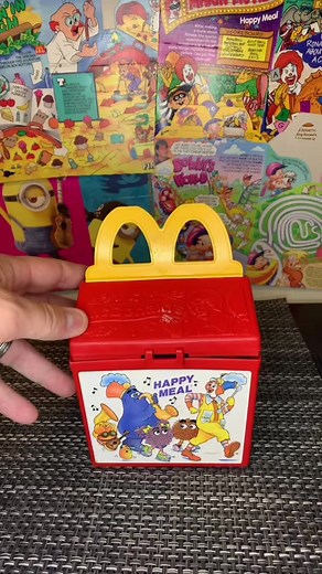 Batman Happy Meal Toy #mcdonalds #happymealtoy #90skids #90sthrowback #batman #joker #movie #foryoupage #kids #fastfood #toy #fypage #mysterytoytime #opening #twoface #riddler