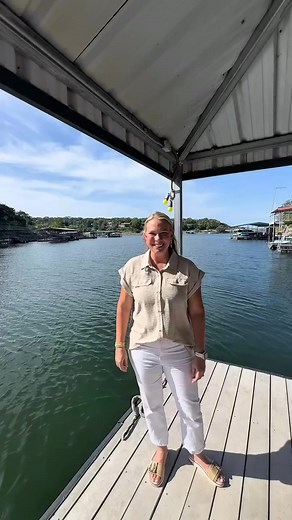 🌊 Waterfront Living on Lake Travis under $1.1m! 📲 Text COVE to 512-284-0799 for more info or to schedule a tour! This 4BD/4BA Silverton-built home sits on a tranquil deep-water cove and features: • 🚤 Floating dock w/ boat lift jet ski port • 🏡 No HOA = more freedom! • 🔧 New roof, updated HVAC windows • 🌅 Lake views 3-car garage tons of charm Perfect as a full-time home or Airbnb! Listing Courtesy of Jason Pratt w/ Cornerstone Partners #LakeTravisLiving #WaterfrontHome #TexasLakeHouse #STRR