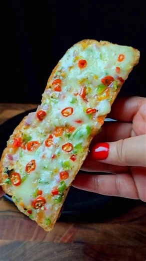 Ultimate Pan-Fried Chilli Cheese Toast That LOOKS RESTAURANT-QUALITY✨️#easyrecipe #viralrecipe #yt