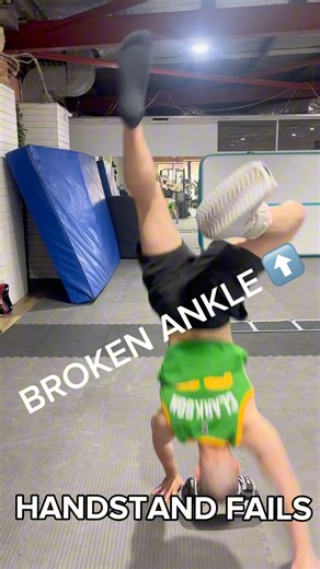 HOW TO HANDSTAND!! ( FAIL EDITION )