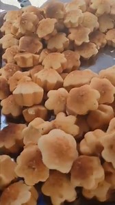 8.7K views · 204 reactions | បង្អែមខ្មែរនៅក្នុងផ្សារតាខ្មៅចាស់ - Cambodian traditional cakes at Ta Khmau Chas market | KhornPark88 | Facebook