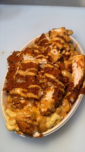 17M views · 343K reactions | HALF MAC / HALF FRIES FLUFFIES HOT CHICKEN from Fluffie’s Hot Chicken in NYC & NJ! 燎 Nuff said. #DEVOURPOWER | DevourPower | Facebook