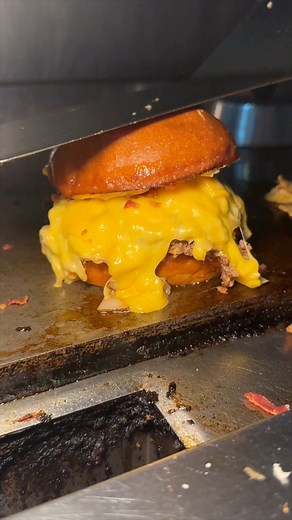 The LONG ISLAND CHOP CHEESE BURGER from The Rust & Gold in Huntington, NY always hits. 🍔💥🧀🤤 #DEVOURPOWER | DevourPower