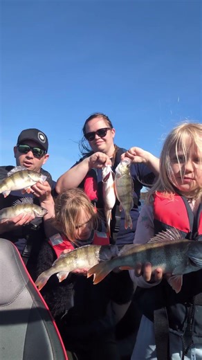 Abborrfiske med familjen😍🎣