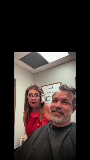 that one guy (@that.one.guy2090)’s video of the blue hair guy