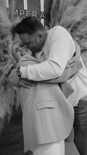 Ilda Humic on Instagram: "Mah kakvi to, to mogu samo sanjati! Ok. Sanjaj. Jer, možda, samo možda, postane java. Da kažem da sam sanjala, lagala bih, jer je ovo isuviše nerealno i za snove i puka maštanja. Ali, nemoj da te zavara ovih 20 sekundi. Ovo nije samo ljubav, sreća, snovi, postizanje, sloga, ovo je više trud, žrtvovanje, neprospavane noći, ustajanje poslije padanja, suze, ponos, inat. Sarajevo, bolje te našli ❤️"