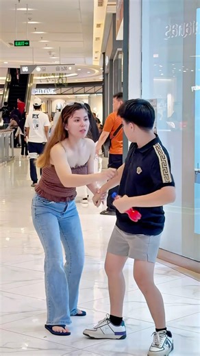 At first this woman was angry😂