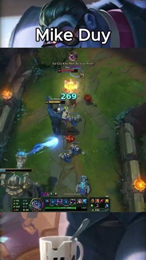 Spider is so unlucky to meet the Director #drmundo #leagueoflegends #mikeduy