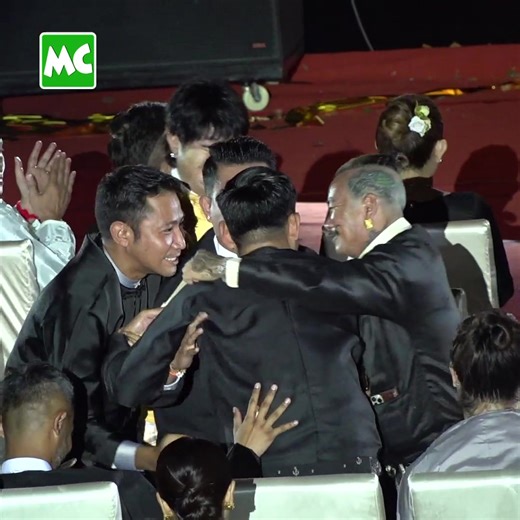 ၂၀၁၉ အကောင်းဆုံး အမျိုးသားဇာတ်ဆောင်ဆုရှင် မြင့်မြတ် #MyintMyat #အကယ်ဒမီ #MyanmarAcademyAward #BestActorAcademyWinner @myanmarcelebritytv