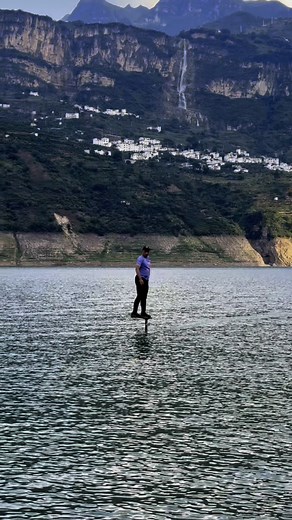 No power pumping practice 無動力水翼PUMP FOIL之打卡雲南 pumping foil（胖品） #台灣親水 | 姚清華