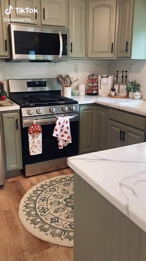 8 Month DIY Countertop Update