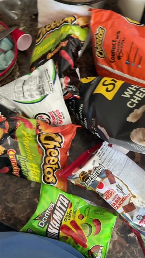 ima js eat a little bit🥹 #decafkevin #fyp #diet #repost #real