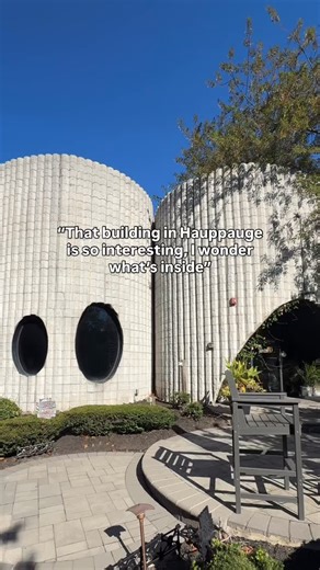 It’s worth checking out 👀🏌️‍♂️🍻🏈 🍽️ Located in the heart of Long Island The Experience is the ultimate destination to… 🏀 Jump into action with our indoor multi-sport simulators, perfect for adults & children! 🍹 Sip and savor at our full bar and kitchen serving up delicious bites and creative cocktails. 🕹️ Challenge your friends to a variety of games Click the link in our bio to reserve your spot👉 📍THE EXPERIENCE 180 Commerce Dr. Hauppauge #TheExperience #LongIsland #weekend #weekendpla