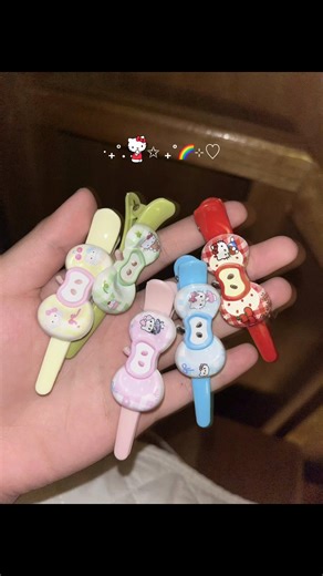 Adorable Hello Kitty Clips That Melt Your Heart