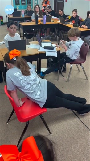 This student's genius trick was able to amaze her friends #shorts #shortsvideo #viral