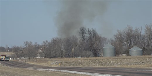 Multiple fire departments respond to blaze in Lincoln County