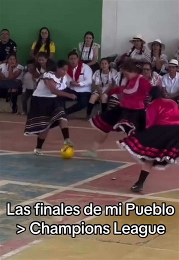 My tias banging out in the finals ! 🔥🏆⚽️😭 #soccer #worldcup #futbol #copamundial Funny viral sunday league golazo
