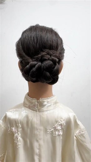 #HairstyleTutorial #HowToUseClawClaws #ElegantUpdoIn30Seconds #HowTo #hairstyle