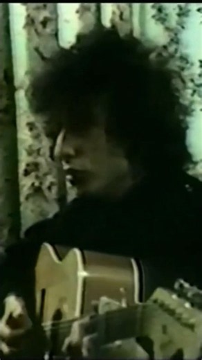 Bob Dylan Writing Unknown Song With Robbie Robertson (1966)