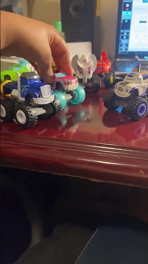 Blaze and the monster machines Darington gets Grounded